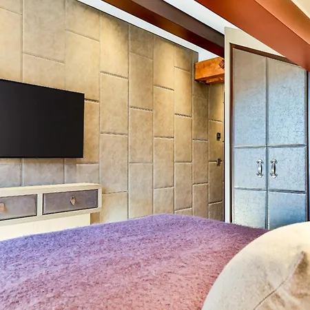 * Luxus-ferienhaus Nyaraló